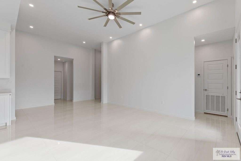 Pinewood Prairie Estate - Image 11