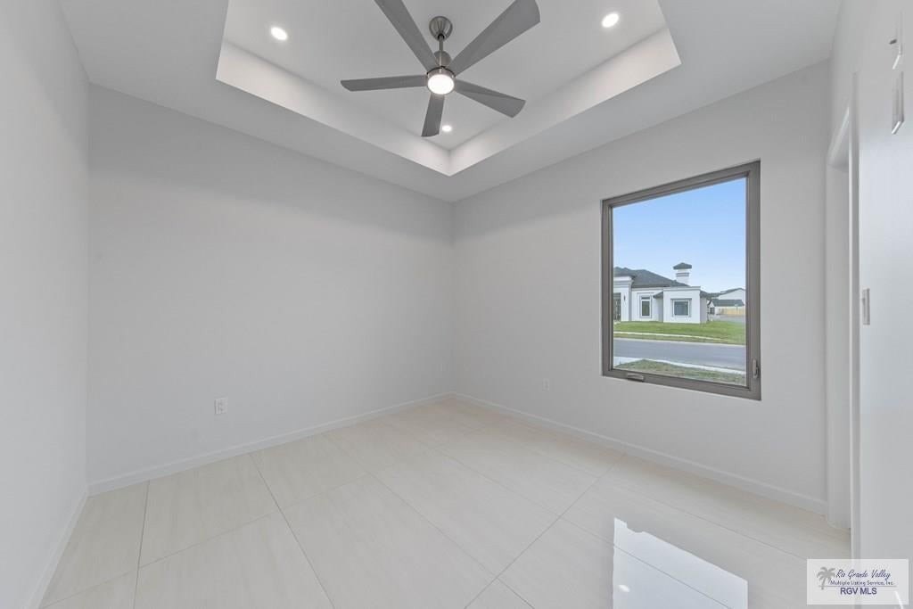 Pinewood Prairie Estate - Image 12