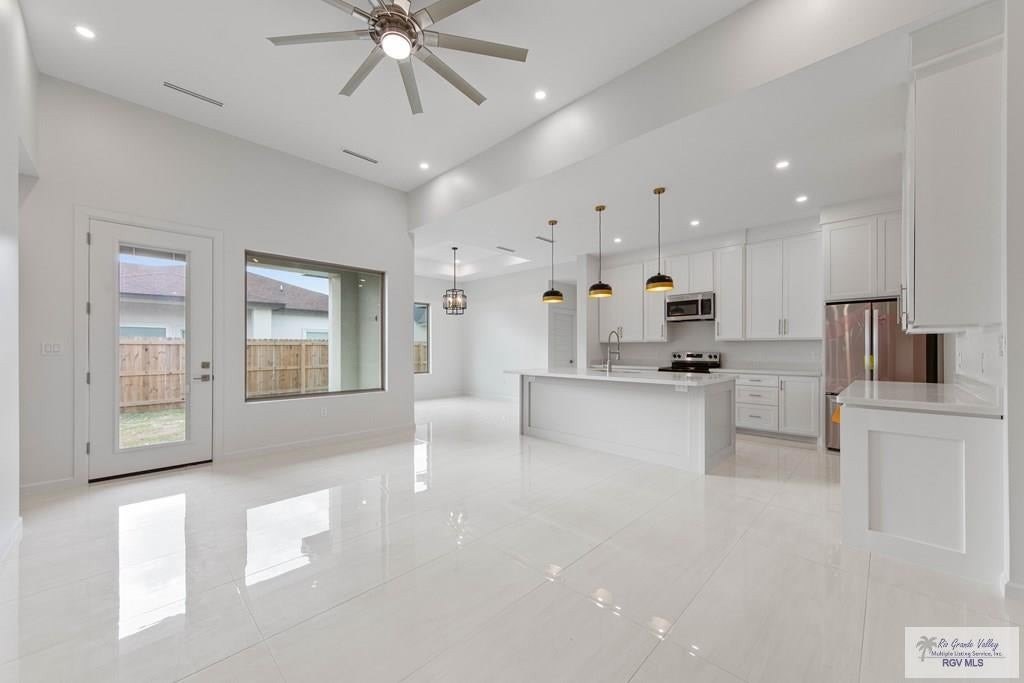 Pinewood Prairie Estate - Image 4